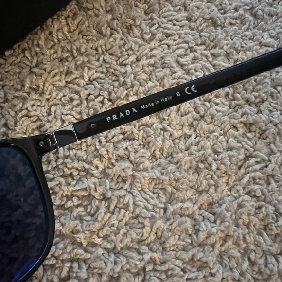 Prada Sunglass - Picture 7 of 10